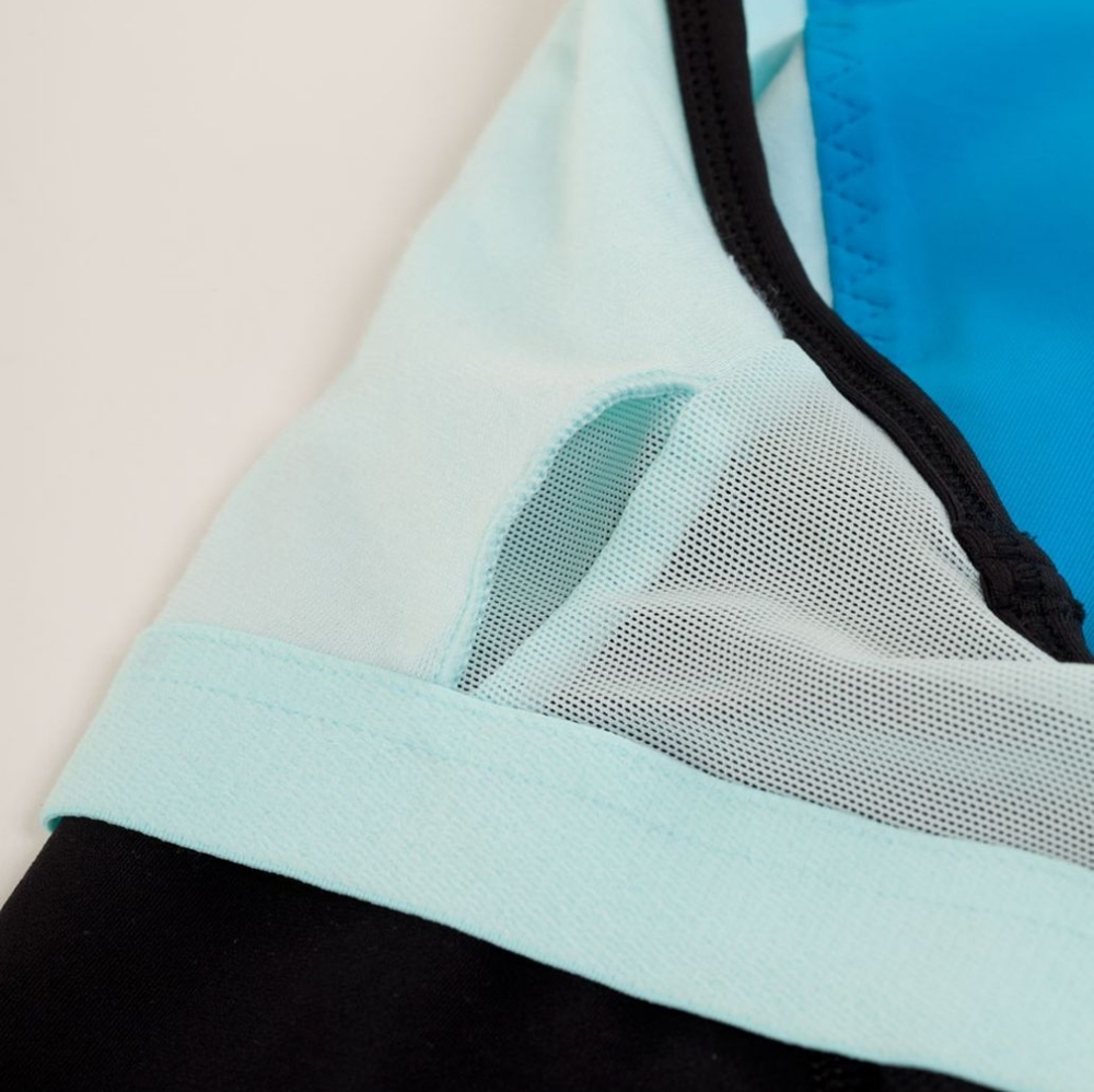 Lululemon Cardio Kick TankBeach Blanket Blue / Aquamarine / Black - Picture 13 of 16
